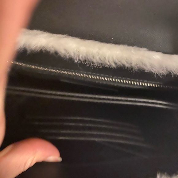 Saint Laurent toy Lou Lou bag. Perfect for fall and winter! - Picture 3 of 6